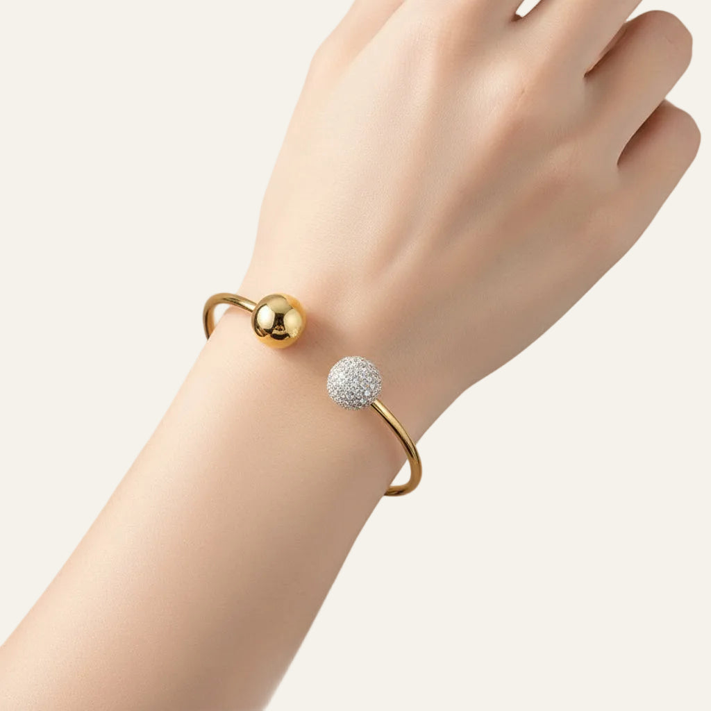 Open Bangle Zirconia Detail