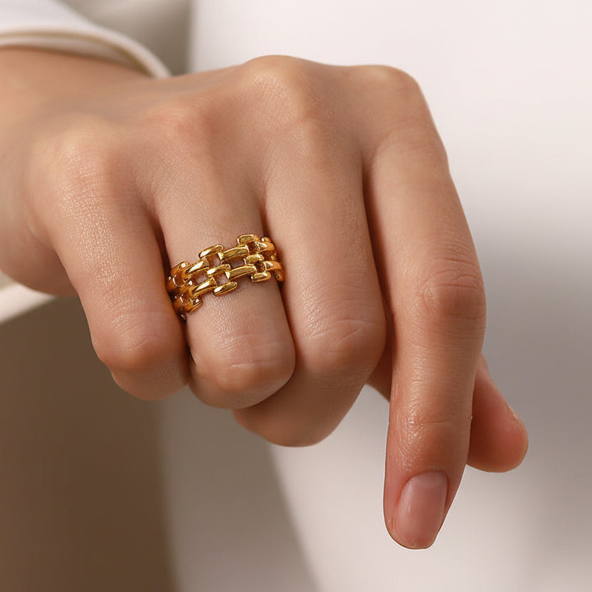 Gold Plated Chain Design Ring - Modern Statement Luxury.