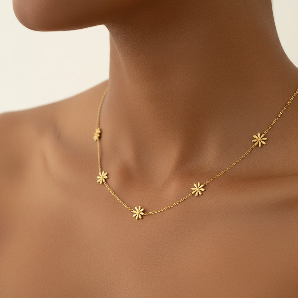 Daisy Charm Floral Chain Necklace