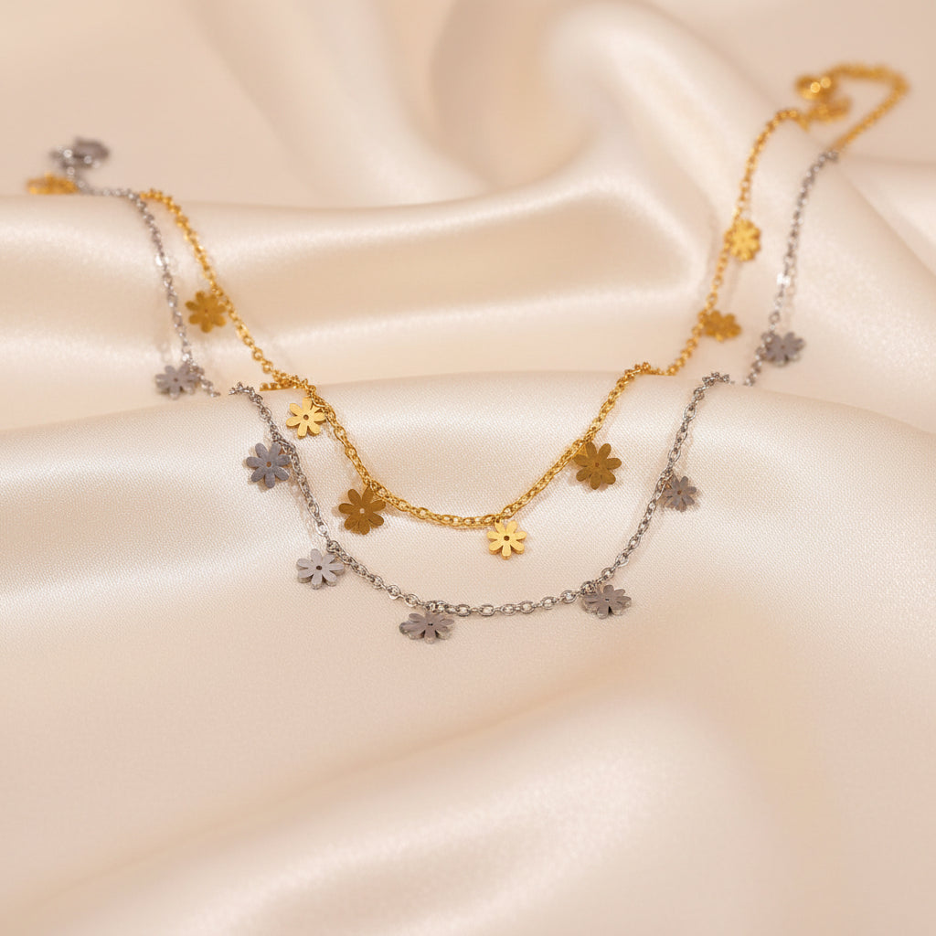 Daisy Charm Gold Necklace