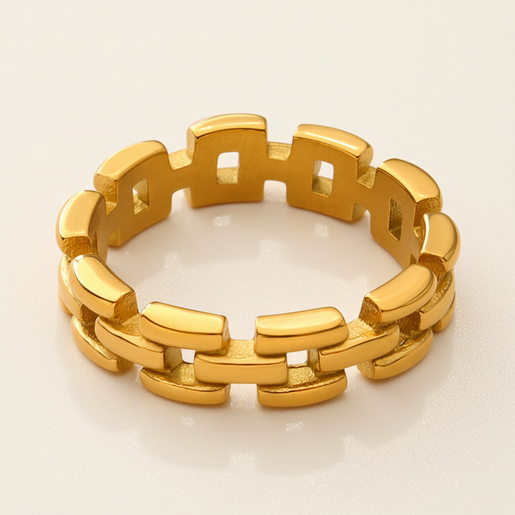 Modern Bold Link Ring