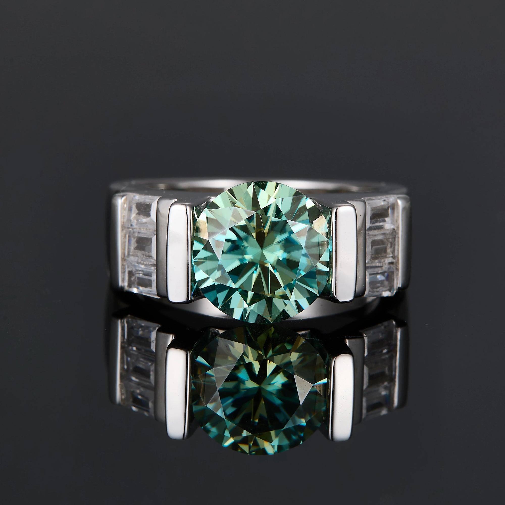 925 Sterling Silver Green Moissanite Ring