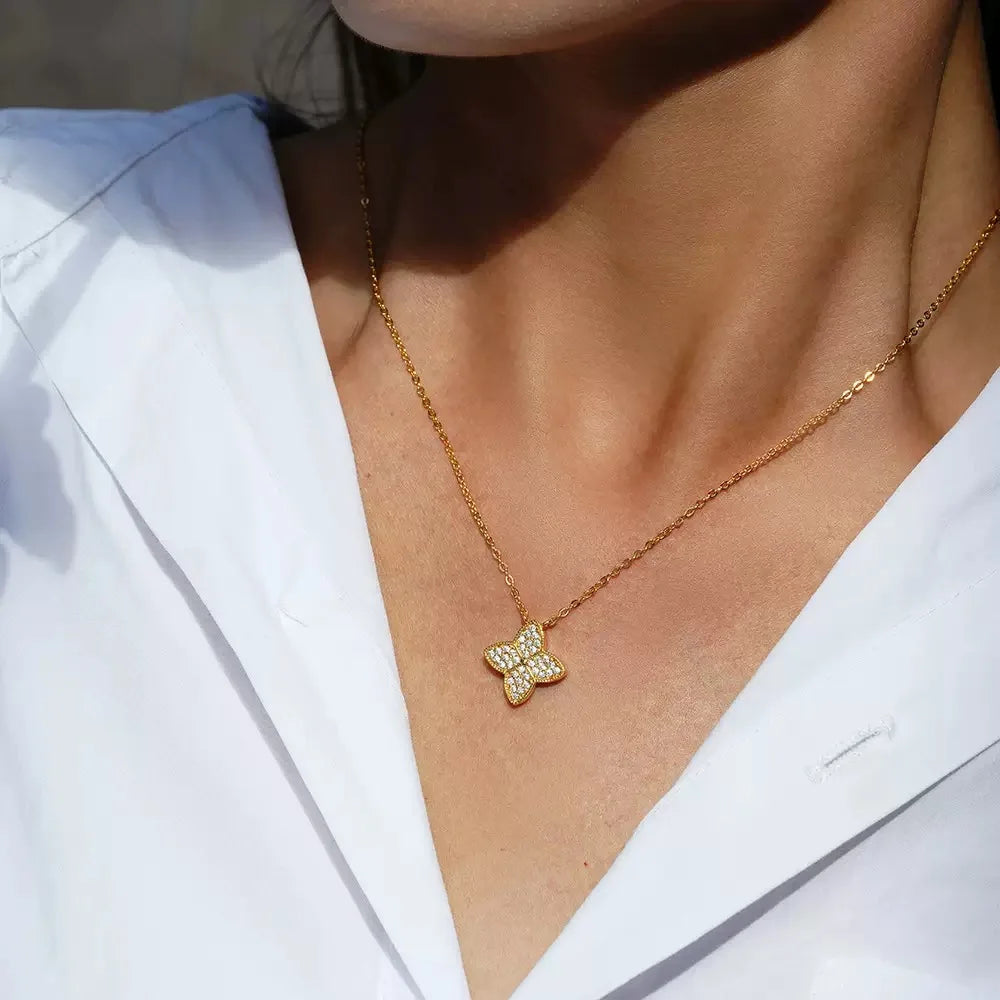 925 Sterling Silver 18k Gold Plated Moissanite Clover Pendant Necklace