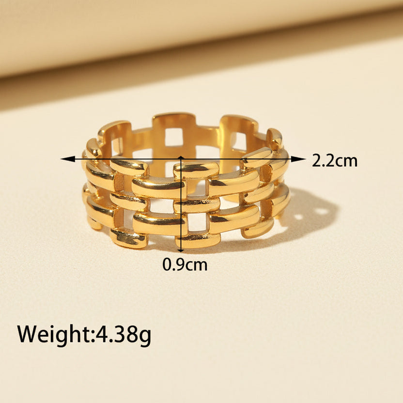 Gold Plated Chain Design Ring - Modern Statement Luxury.
