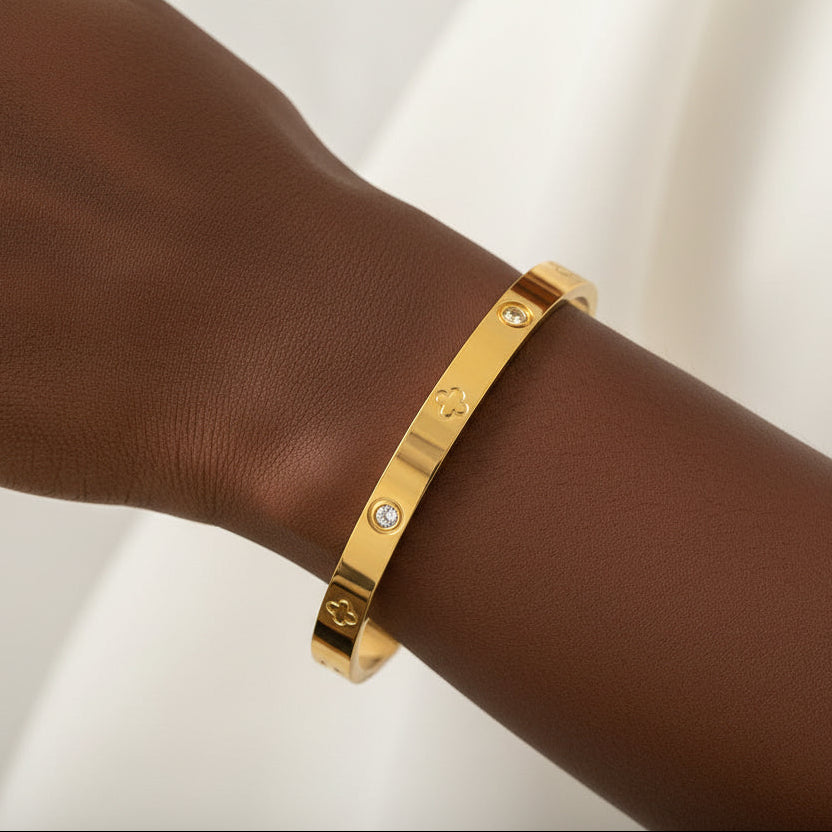 Crystal Clover Bangle
