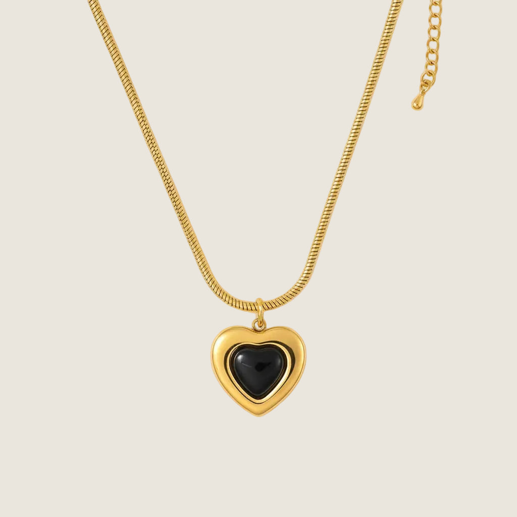 Lutche Black Heart Necklace