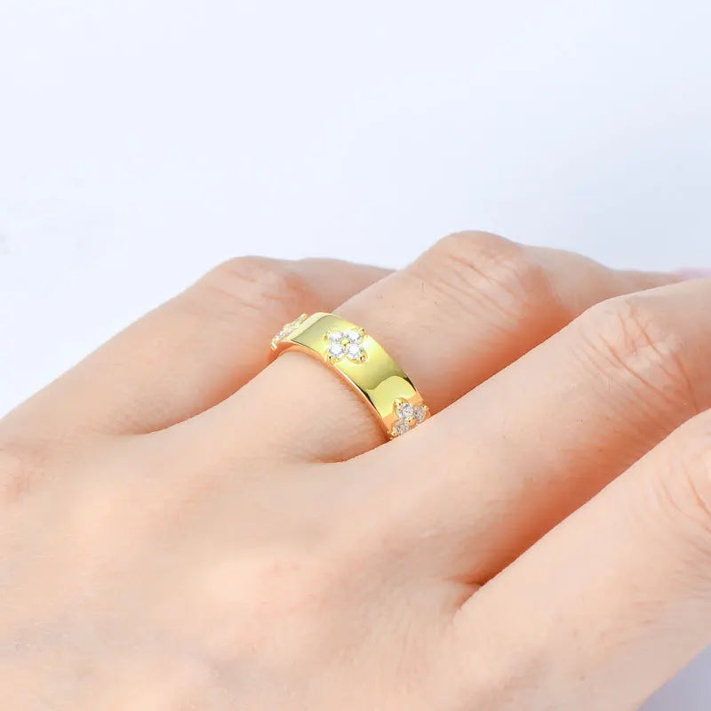 925 Sterling Silver Lucky Clover Moissanite Ring