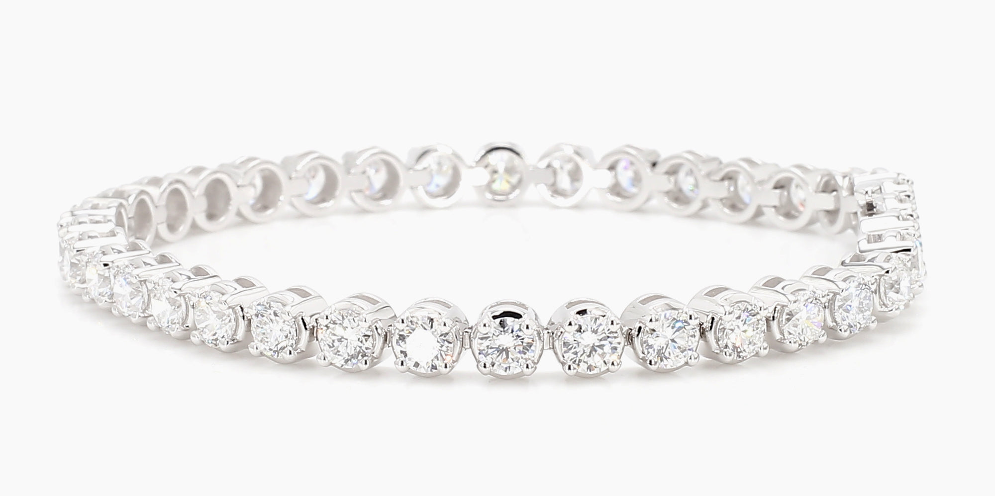 8.05 cttw 14k White Gold Round Luxe Tennis Bracelet