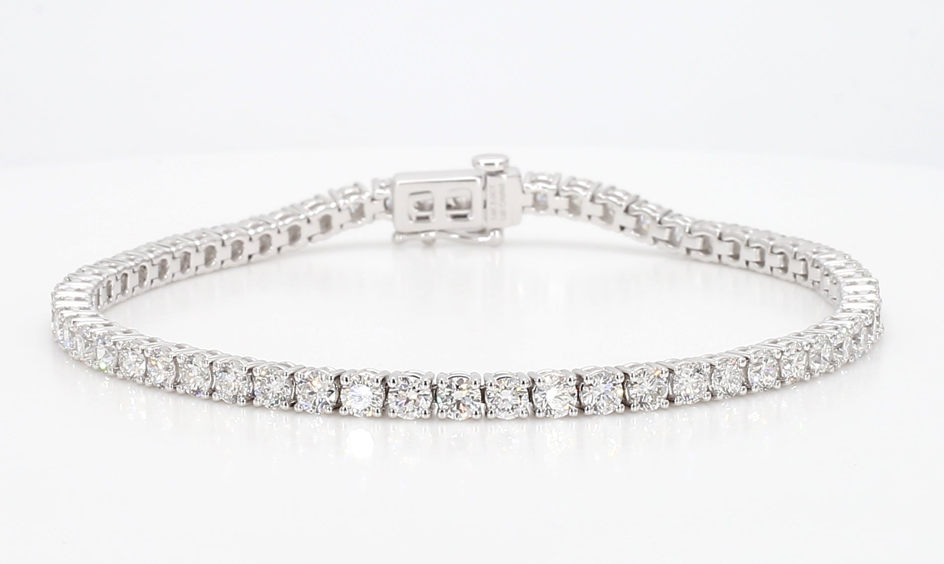 5.07 cttw 14k White Gold Round Classic Tennis Bracelet