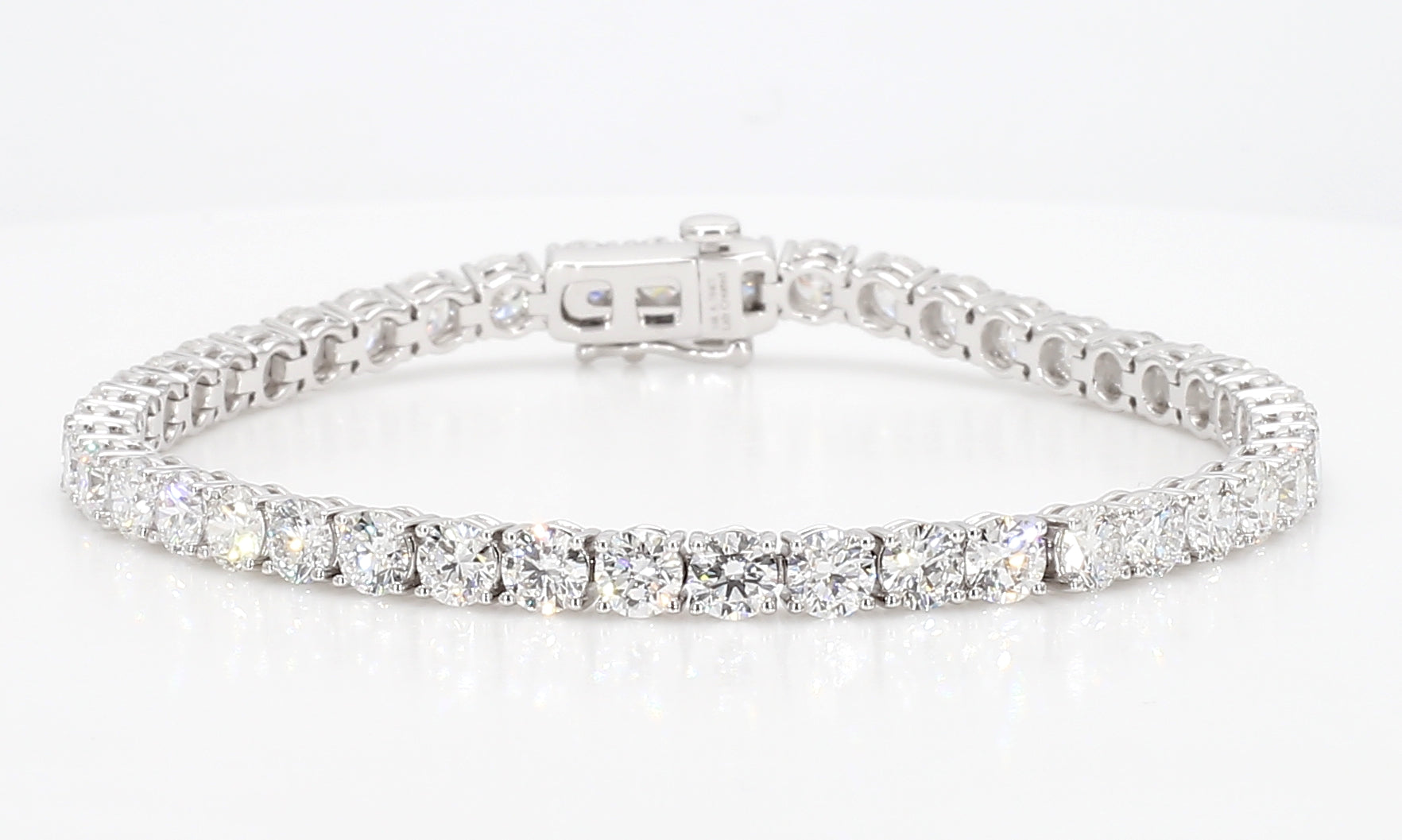 8.80 cttw 14k White Gold Round Classic Tennis Bracelet