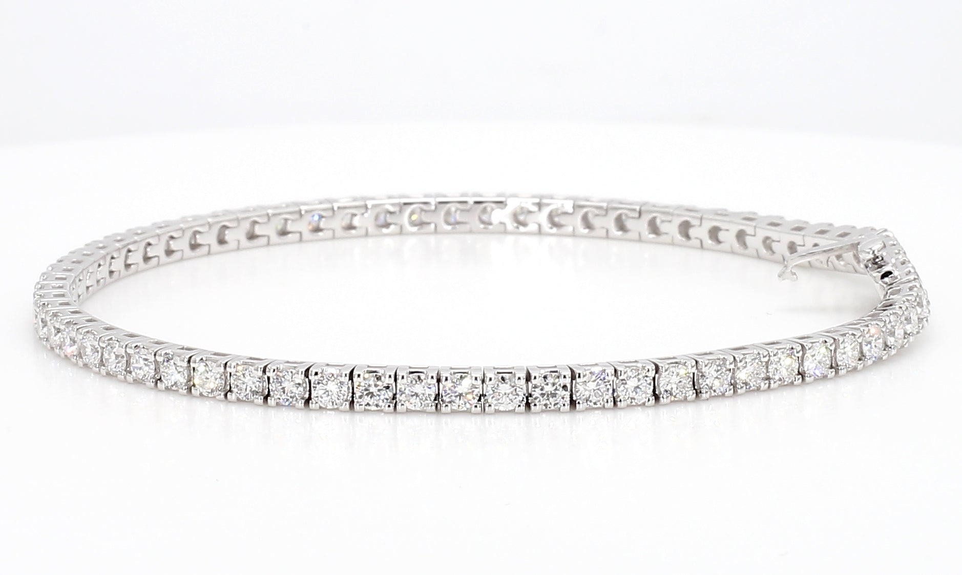 3.10 cttw 14k White Gold Round Classic Tennis Bracelet