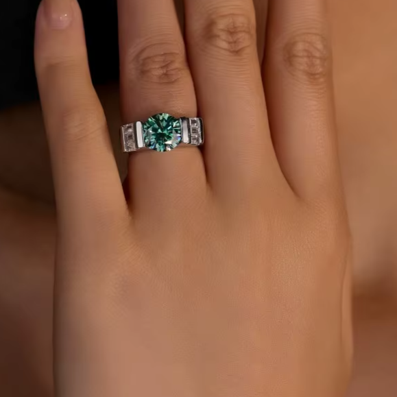 925 Sterling Silver Green Moissanite Ring