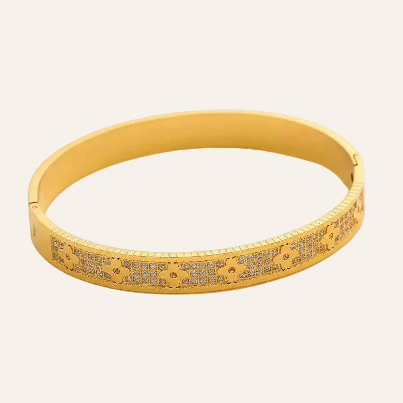 lutche-minimalist-bangle-engraved