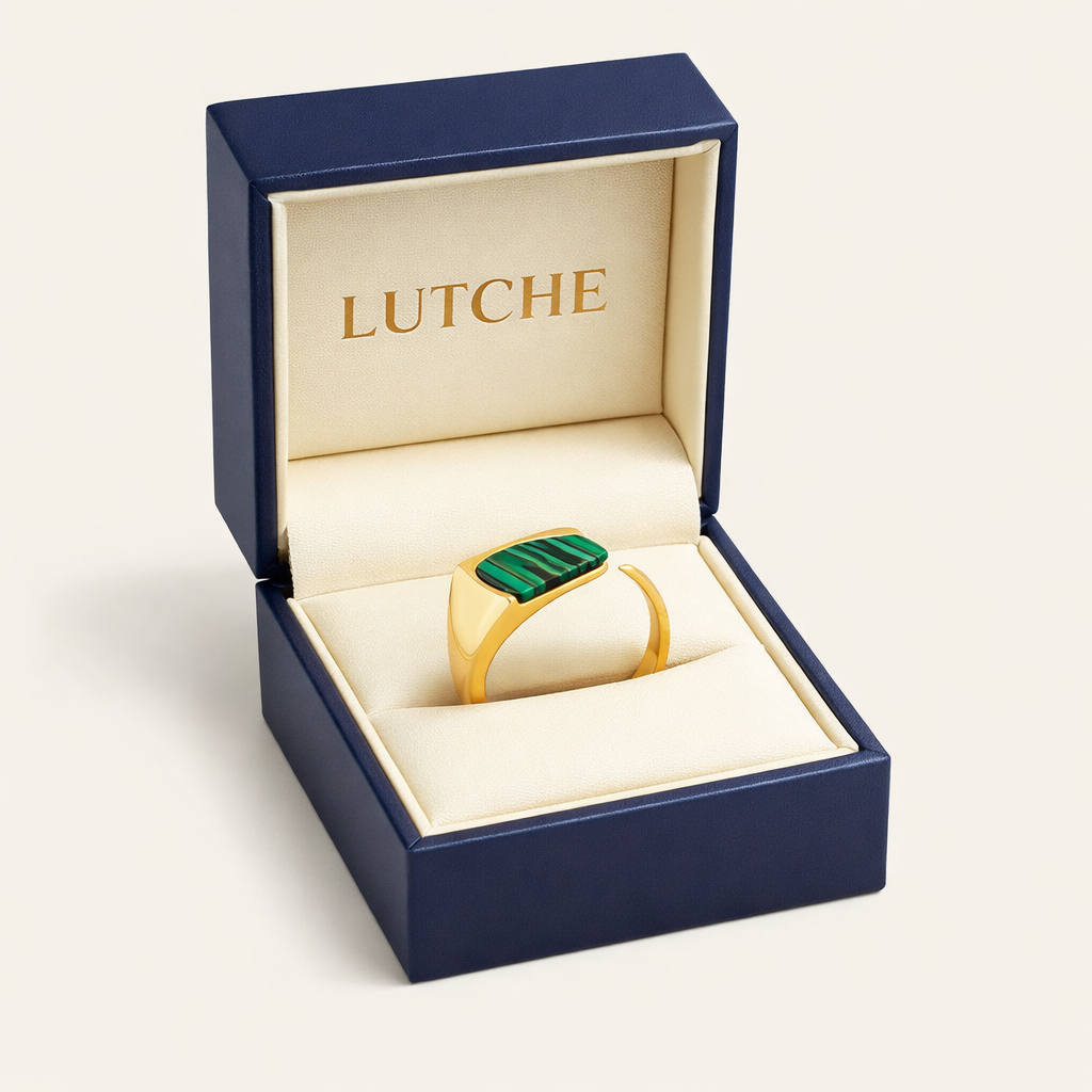 lutche-minimalist-ring-green-strip-1
