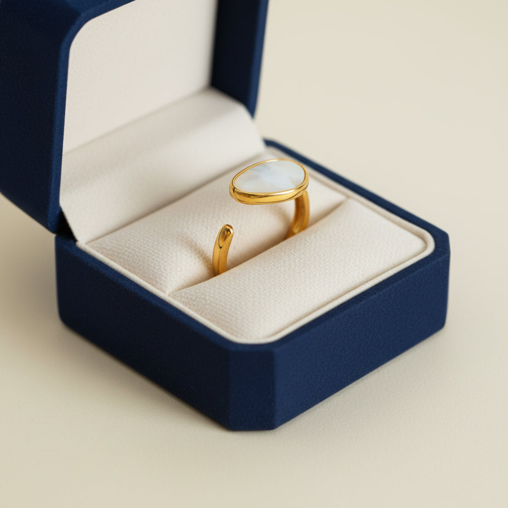 lutche-minimalist-ring-mother-pearl-1