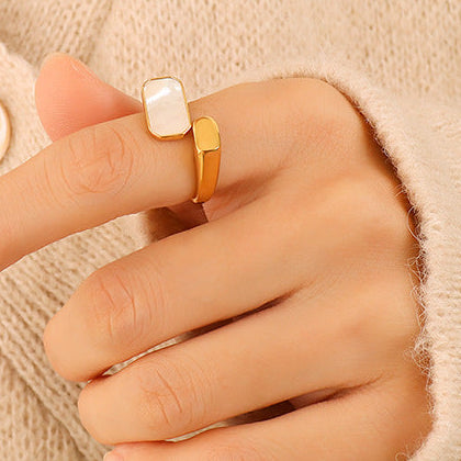 lutche-minimalist-ring-mother-pearl-s-1