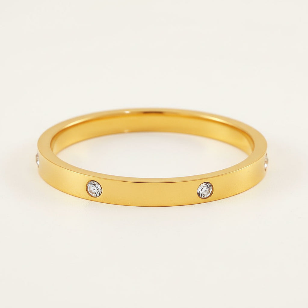 lutche-minimalist-ring-sculpted-crystal