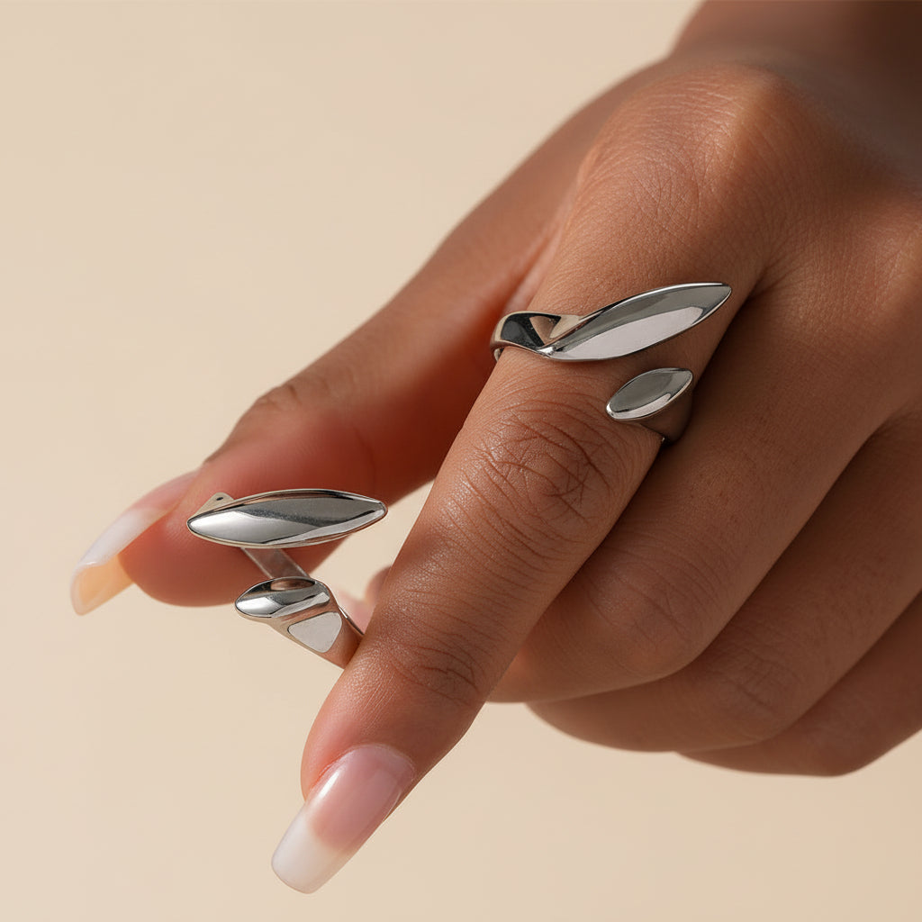 lutche-minimalist-ring-sculpted-open-1