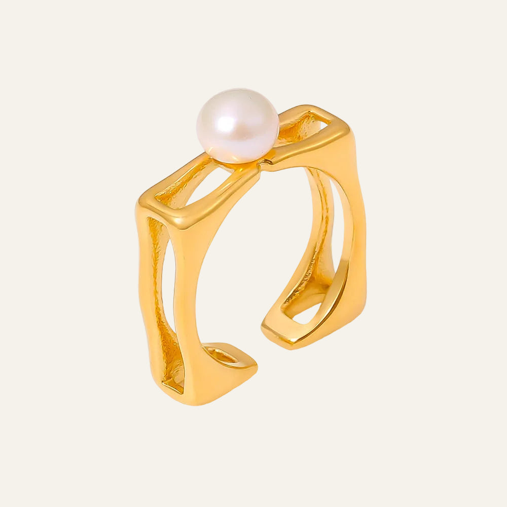 lutche-minimalist-ring-sculpted-open-pearl