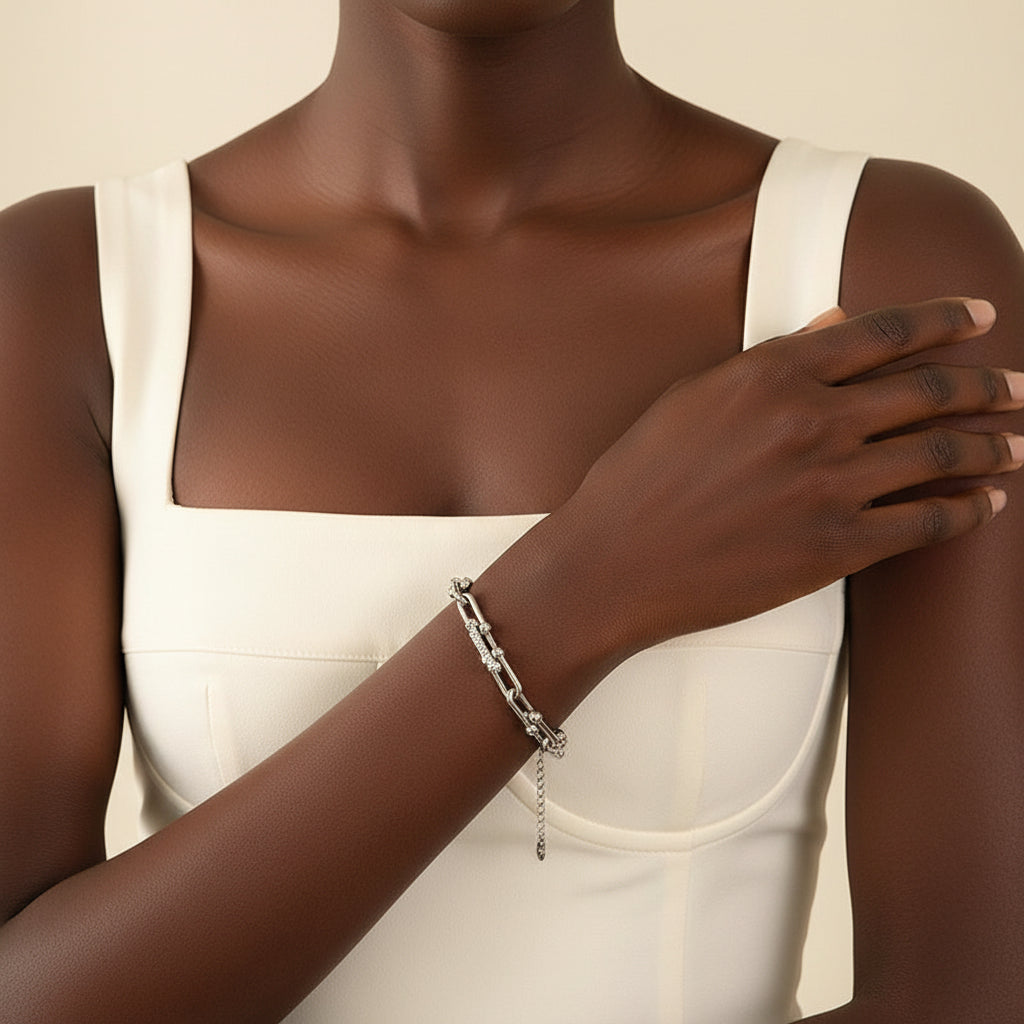 lutche-minimalit-necklace-bracelet-set-clip-1