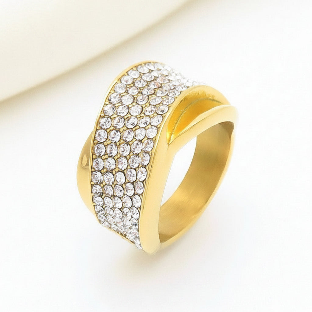 lutche_minimalist_ring_pave_cz_celeste