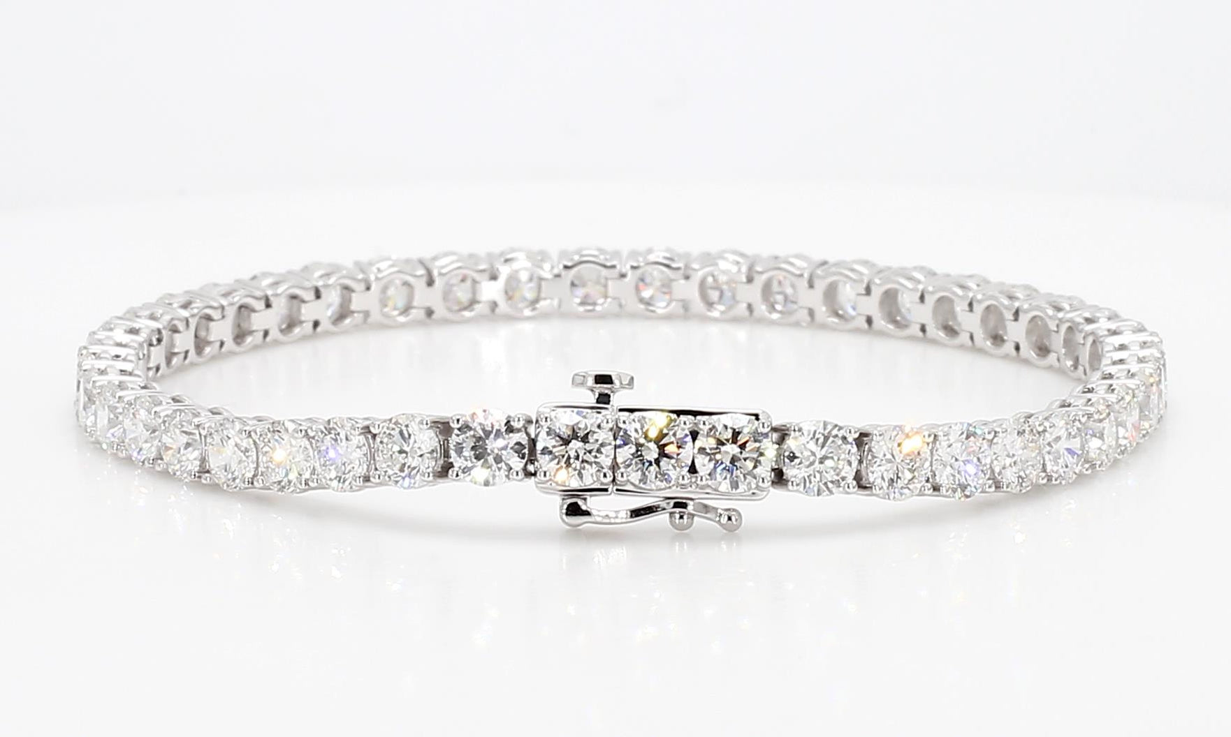 8.80 cttw 14k White Gold Round Classic Tennis Bracelet
