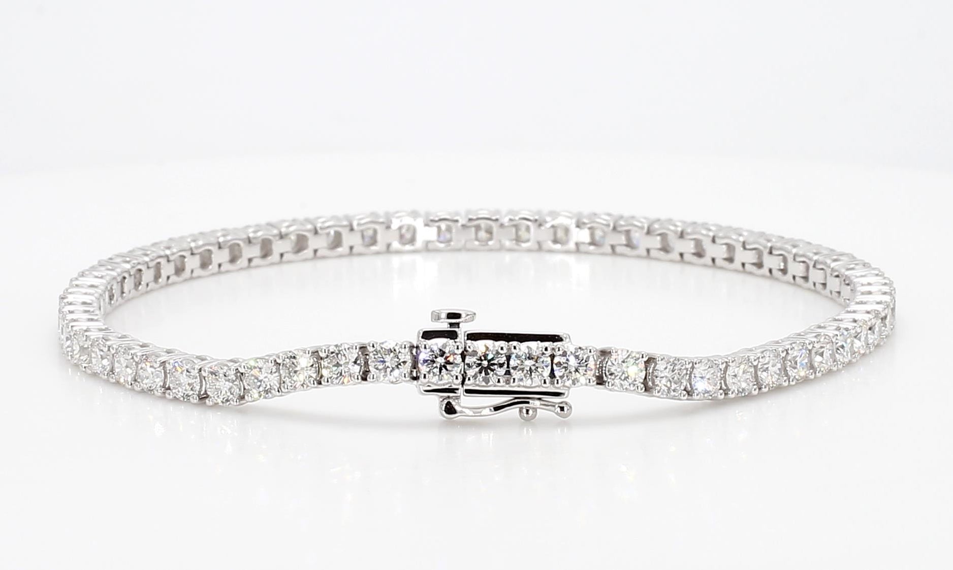 5.07 cttw 14k White Gold Round Classic Tennis Bracelet