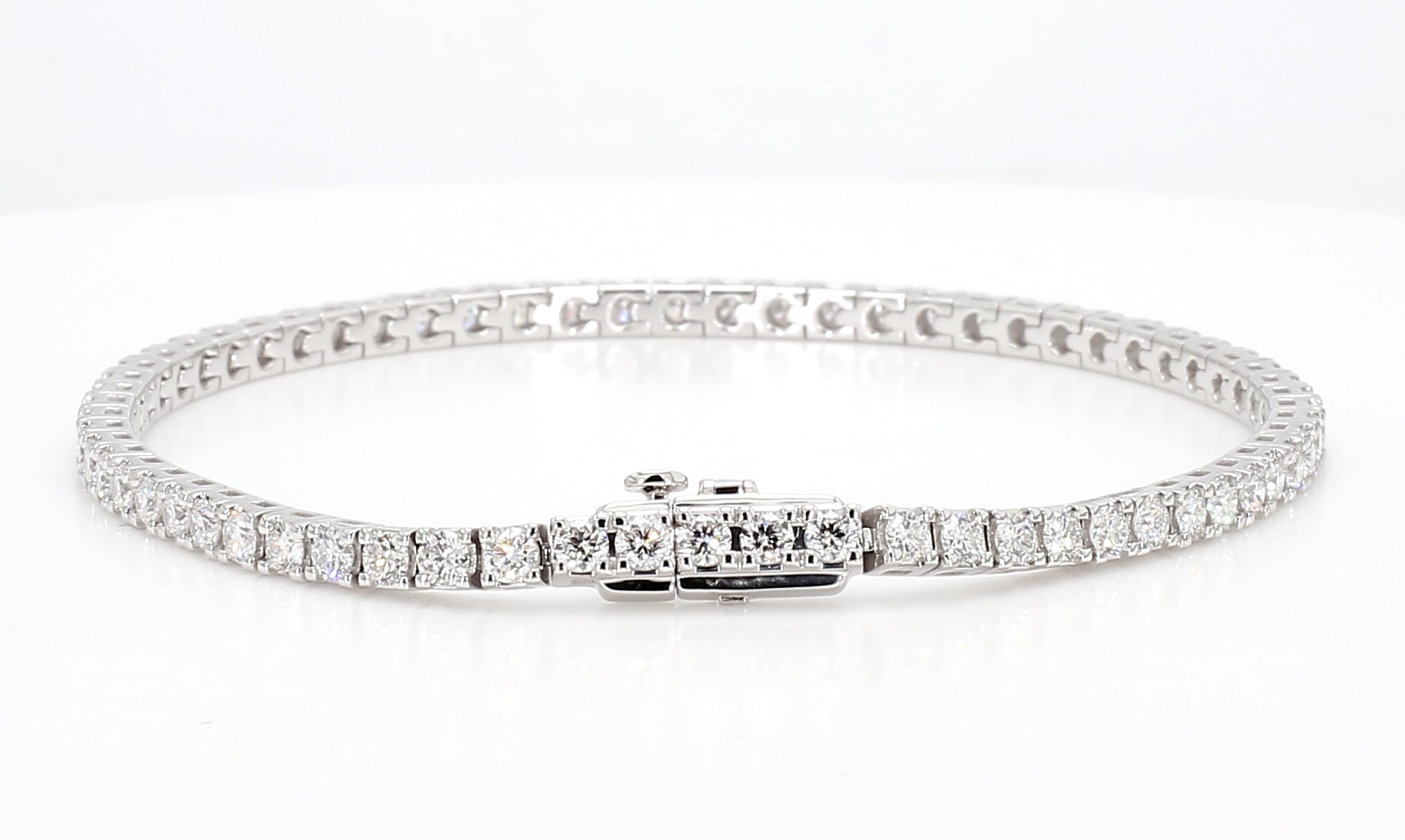3.10 cttw 14k White Gold Round Classic Tennis Bracelet