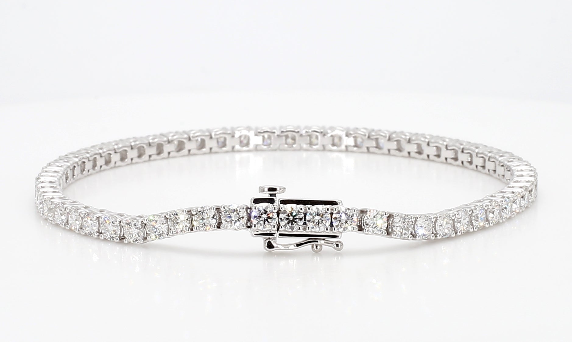 5.07 cttw 14k White Gold Round Classic Tennis Bracelet
