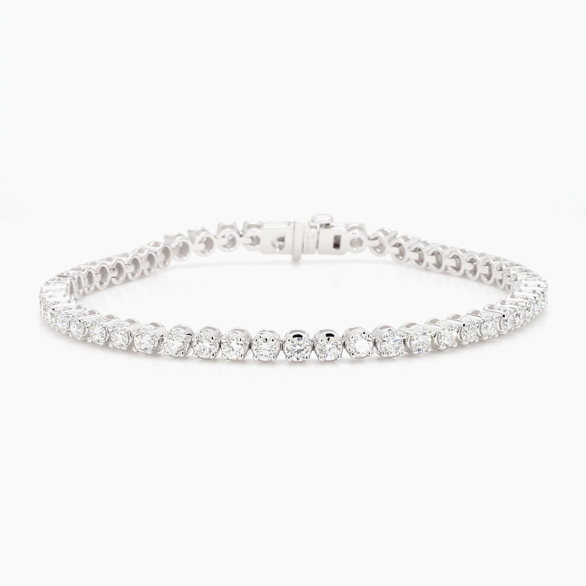 4.05 cttw 14k White Gold Round Luxe Tennis Bracelet